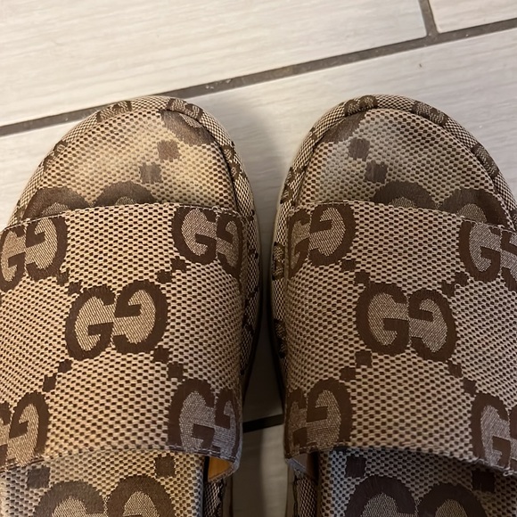 Gucci Angelina GG logo platform sandal - Picture 6 of 7